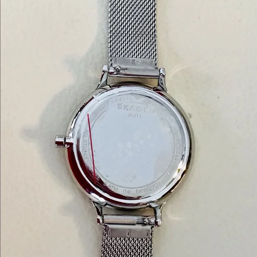 Watch - Picture 2 of 5